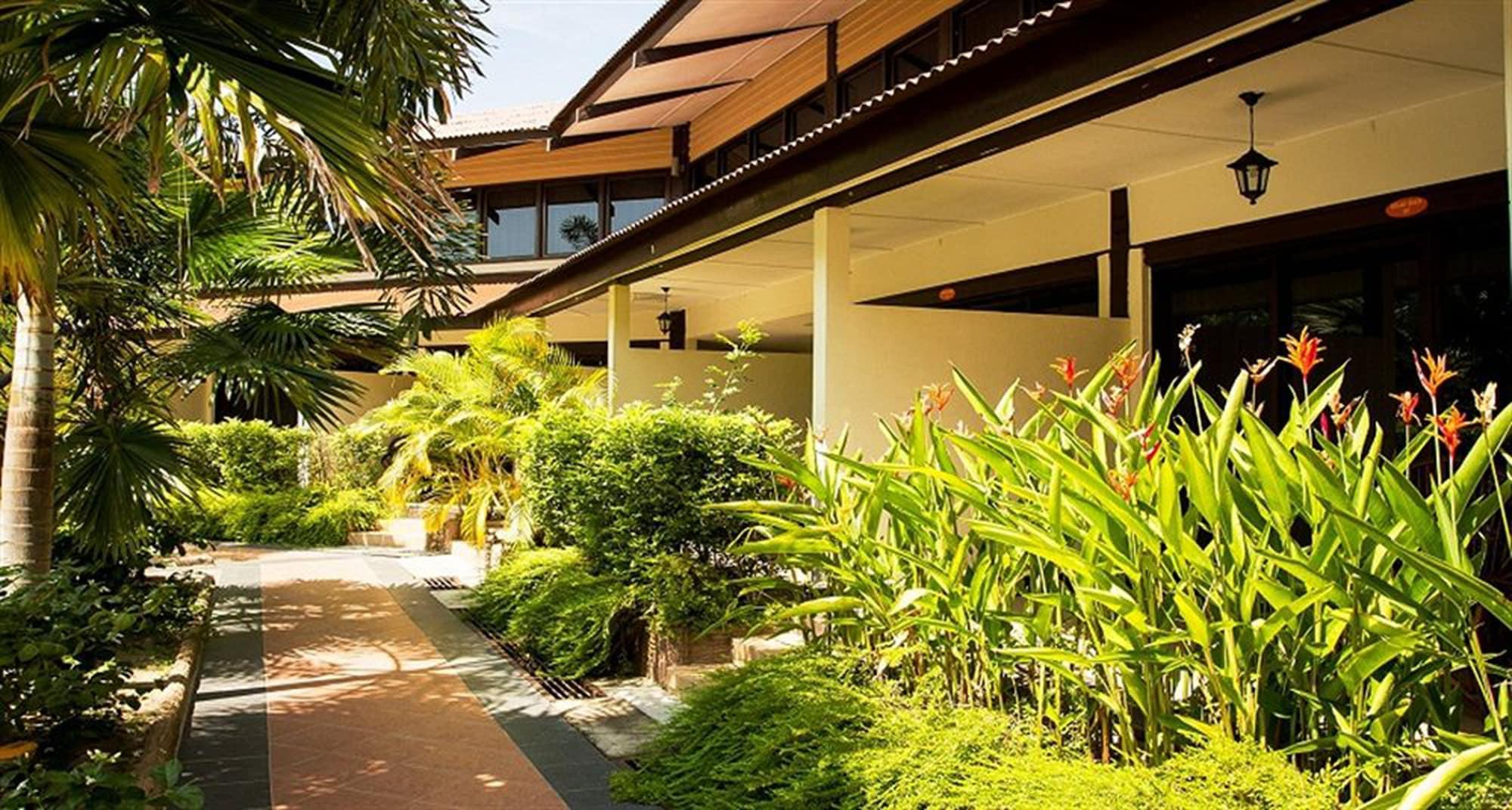 Pangkor Sandy Beach Resort Kampong Pasir Bogak Bagian luar foto