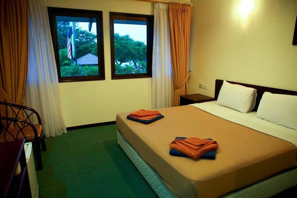 Pangkor Sandy Beach Resort Kampong Pasir Bogak Bagian luar foto