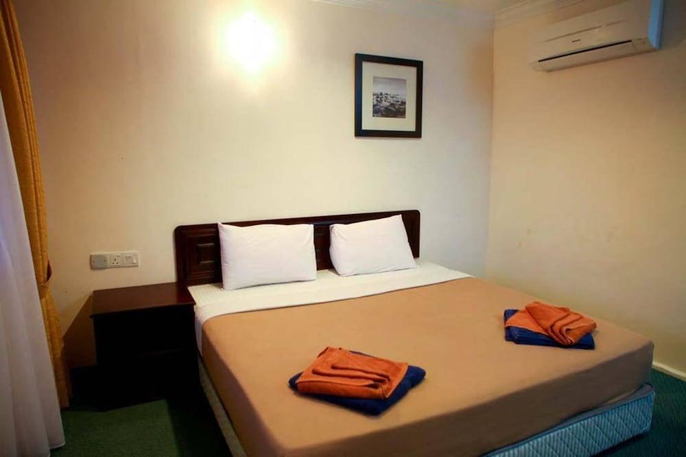 Pangkor Sandy Beach Resort Kampong Pasir Bogak Bagian luar foto