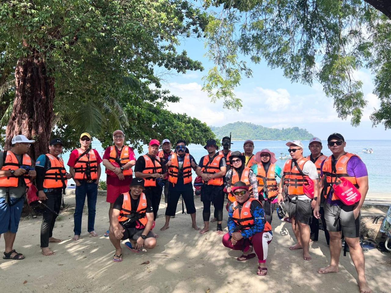 Pangkor Sandy Beach Resort Kampong Pasir Bogak Bagian luar foto