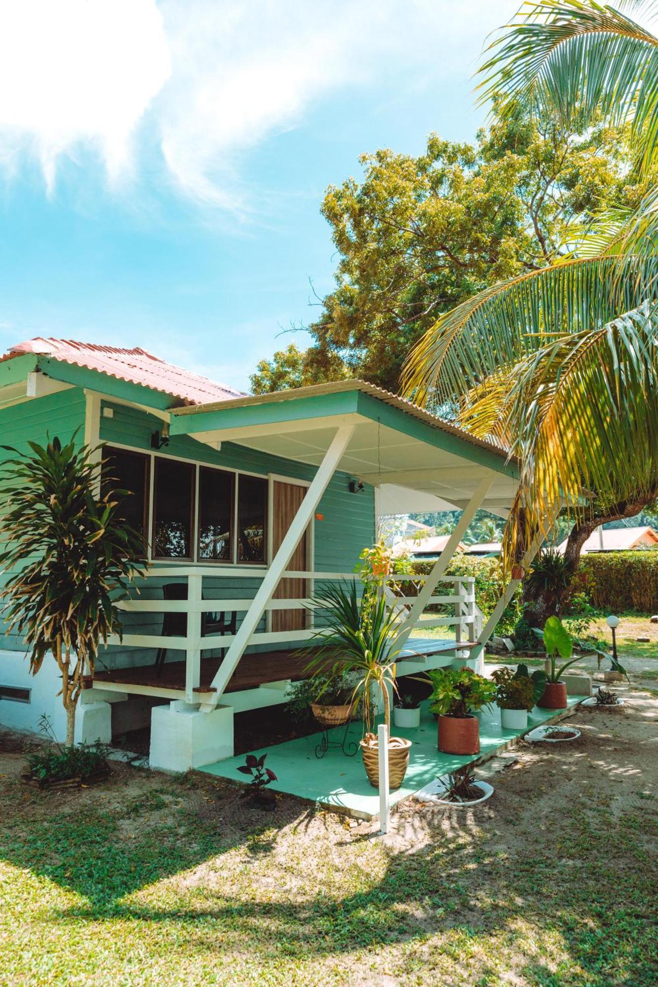 Pangkor Sandy Beach Resort Kampong Pasir Bogak Bagian luar foto